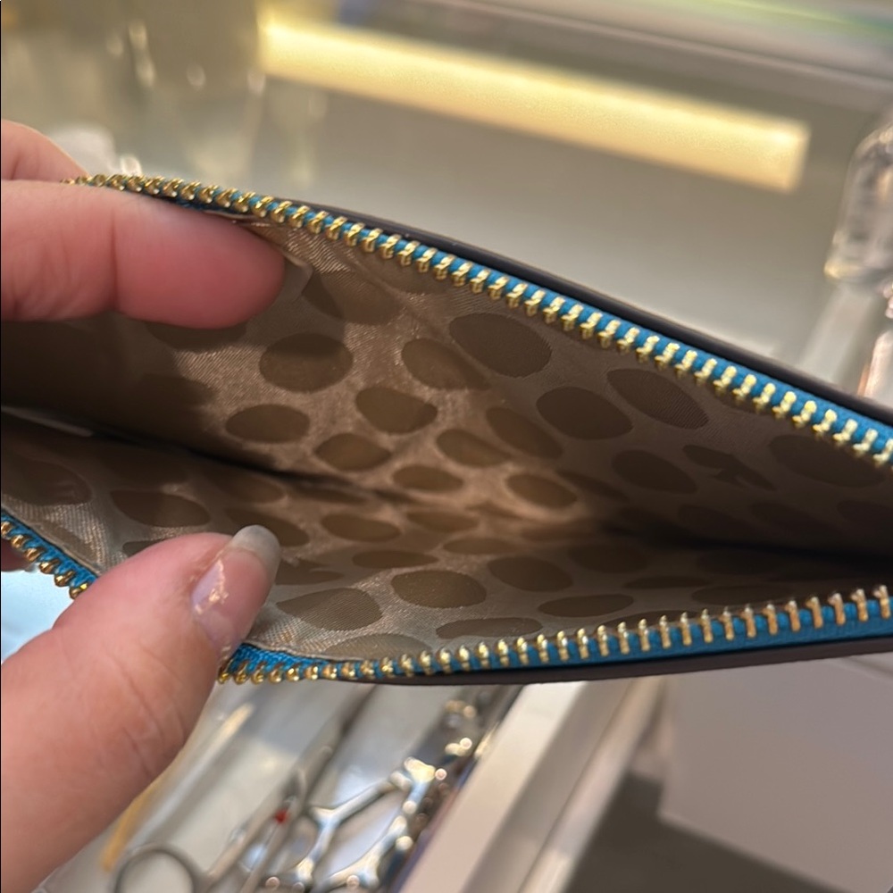 Kate Spade Blue Wristlet - Picture 5 of 6